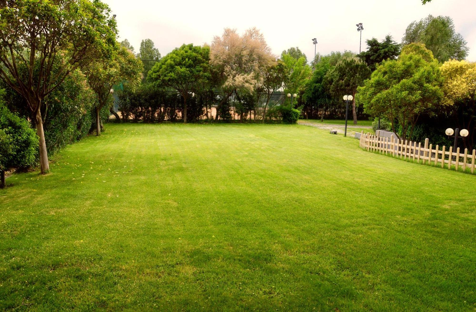 Sheraton Istanbul Atakoy Hotel מראה חיצוני תמונה The park