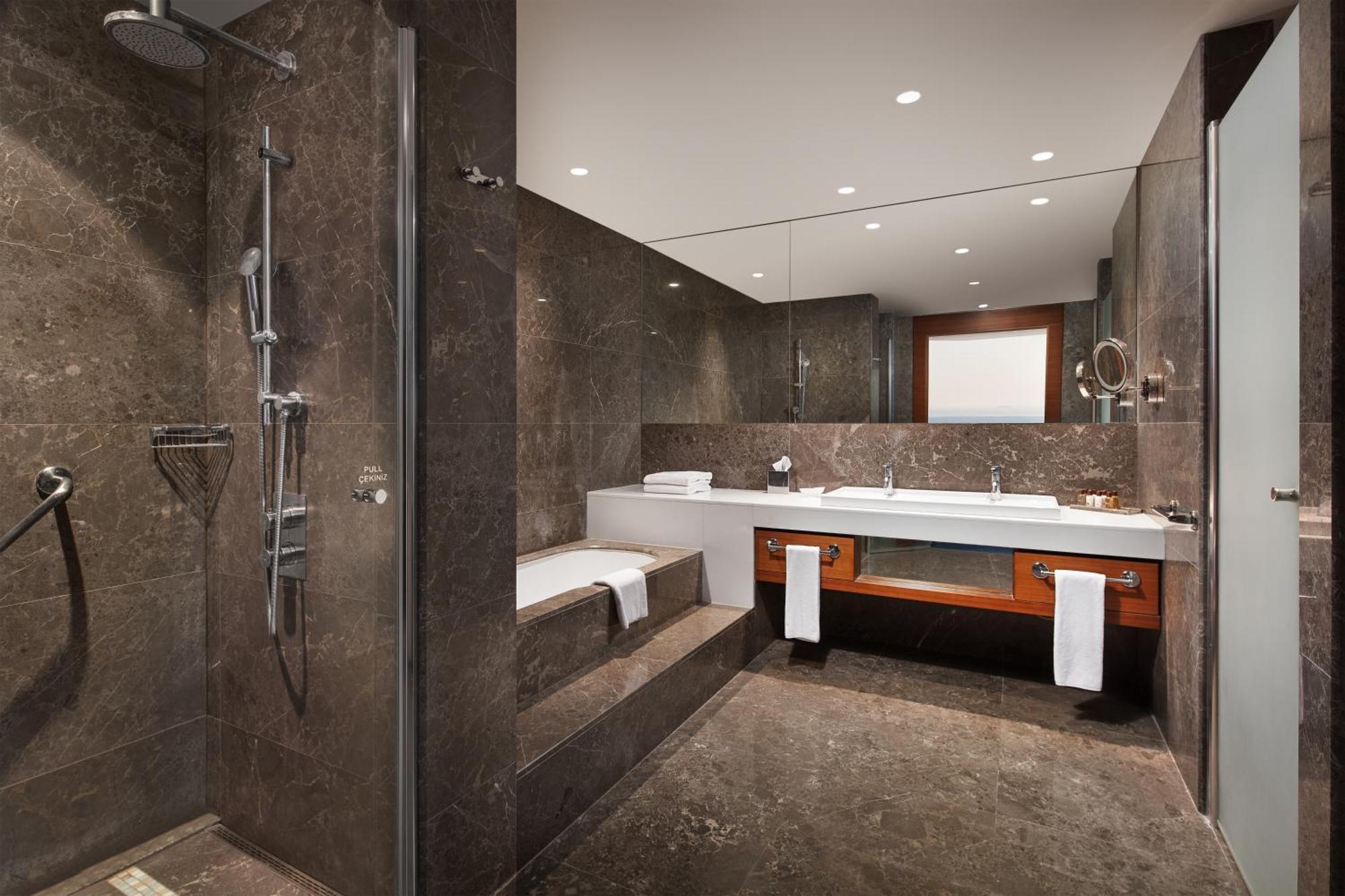 Sheraton Istanbul Atakoy Hotel מראה חיצוני תמונה Bathroom