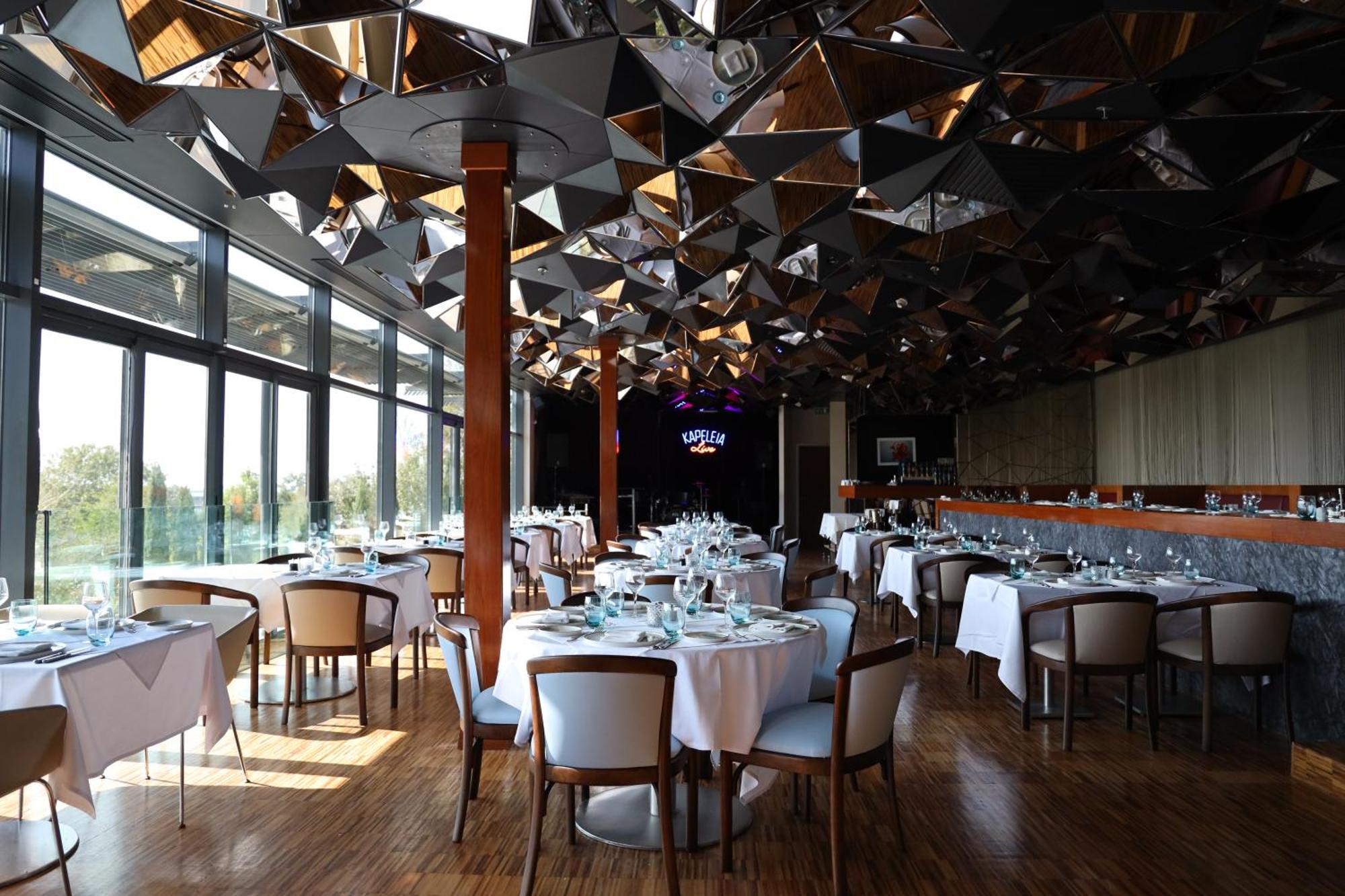 Sheraton Istanbul Atakoy Hotel מראה חיצוני תמונה Restaurant "360"