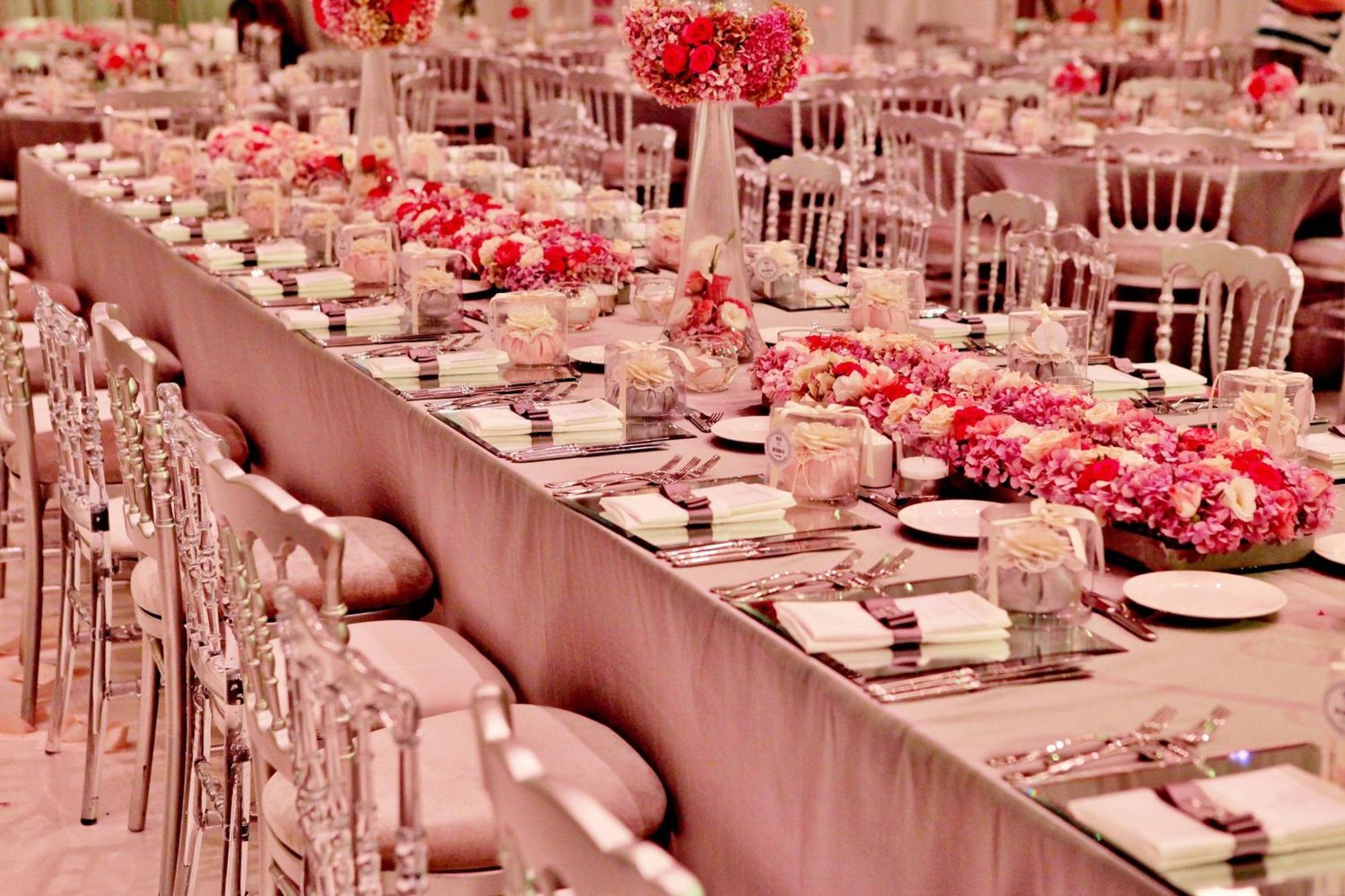 Sheraton Istanbul Atakoy Hotel מראה חיצוני תמונה A table set for a formal dinner