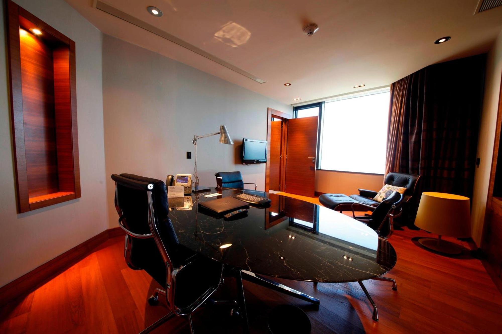 Sheraton Istanbul Atakoy Hotel מראה חיצוני תמונה Office of the Prime Minister