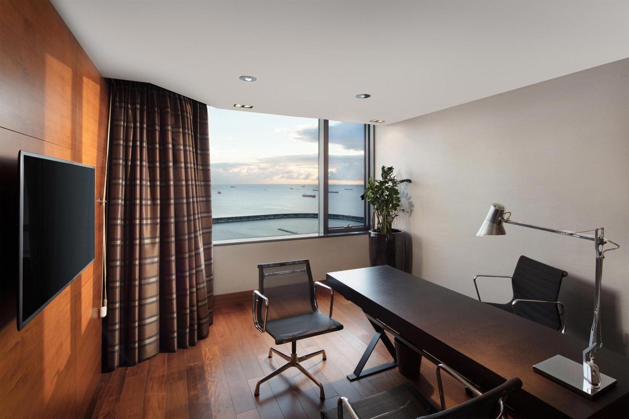 Sheraton Istanbul Atakoy Hotel מראה חיצוני תמונה Office at the Westin Harbour View