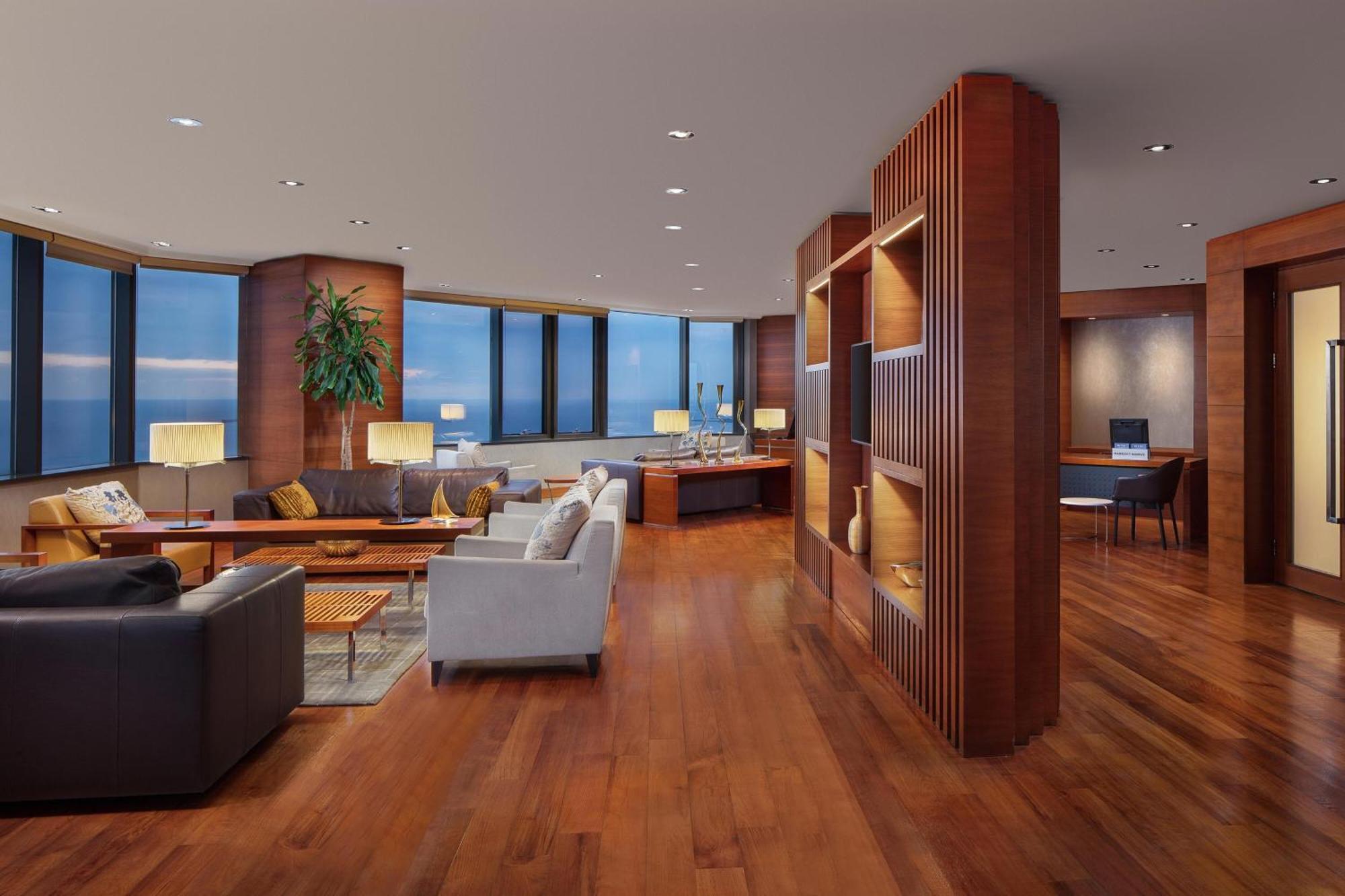 Sheraton Istanbul Atakoy Hotel מראה חיצוני תמונה The interior of the club