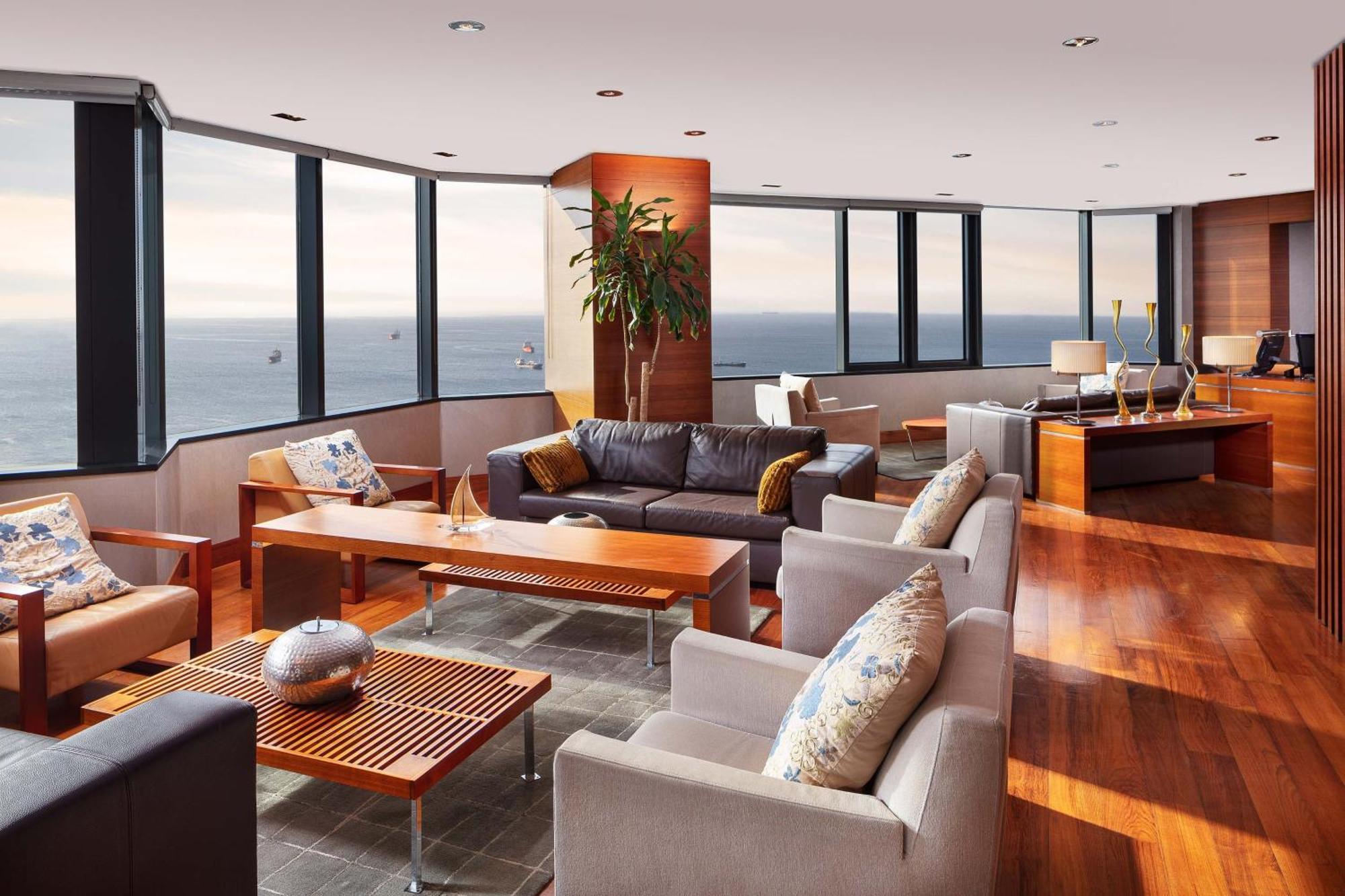 Sheraton Istanbul Atakoy Hotel מראה חיצוני תמונה The interior of the club