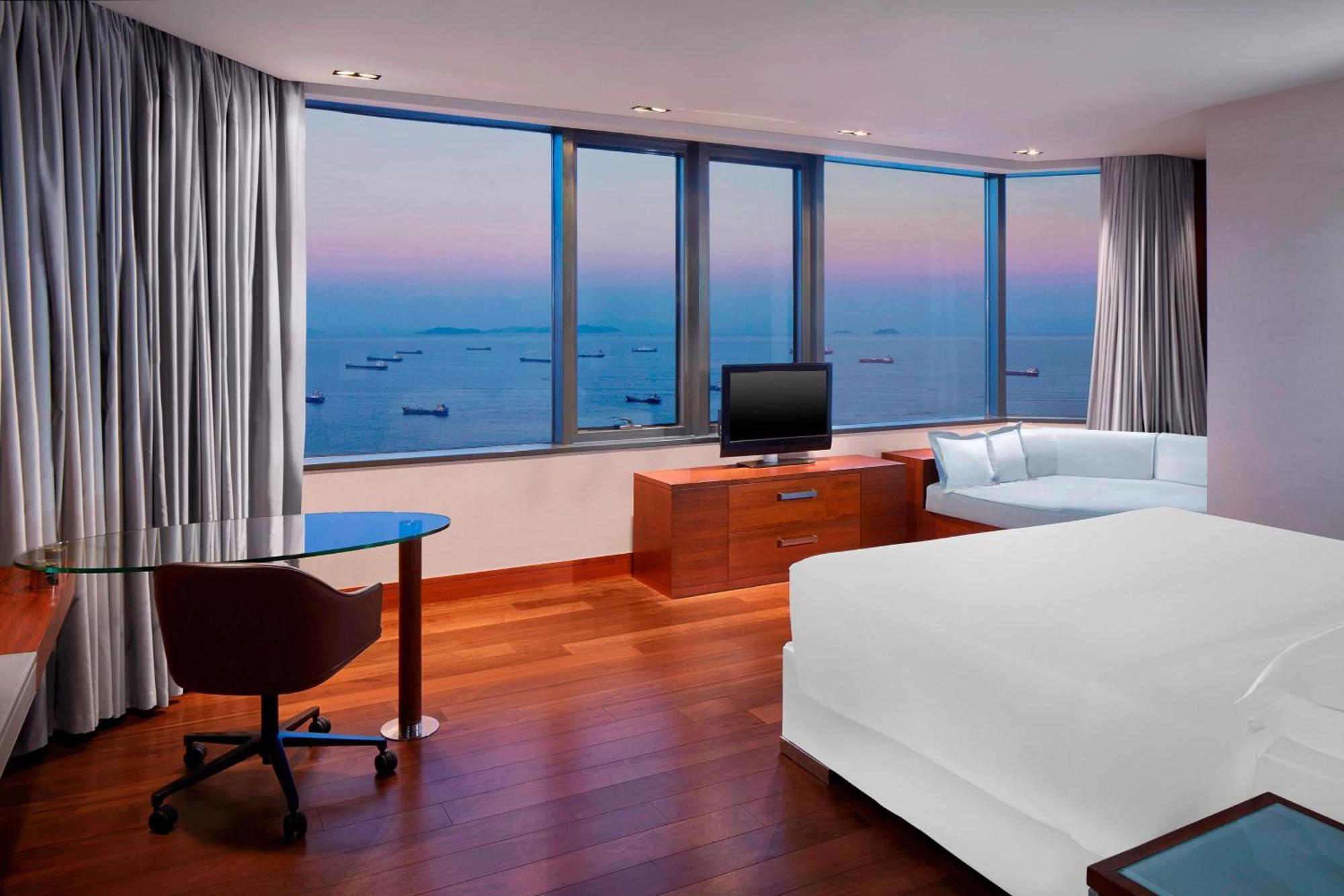 Sheraton Istanbul Atakoy Hotel מראה חיצוני תמונה A room at the Westin