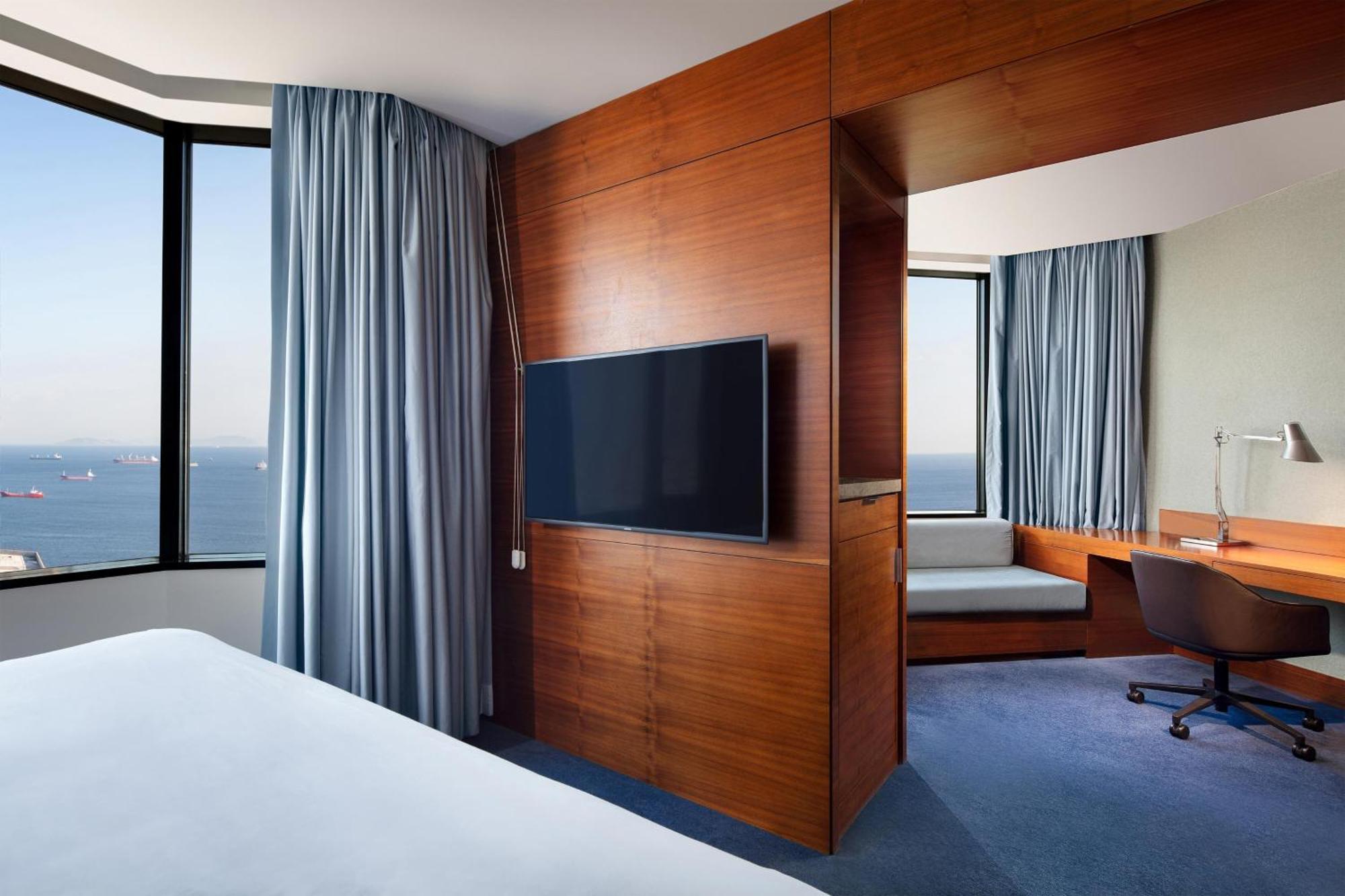 Sheraton Istanbul Atakoy Hotel מראה חיצוני תמונה A room at the hotel